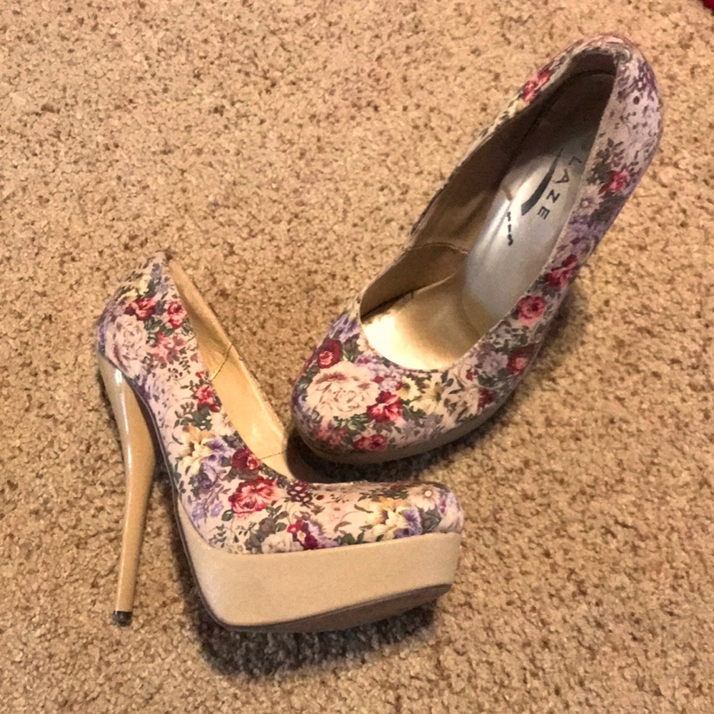 Glaze Floral Pumps